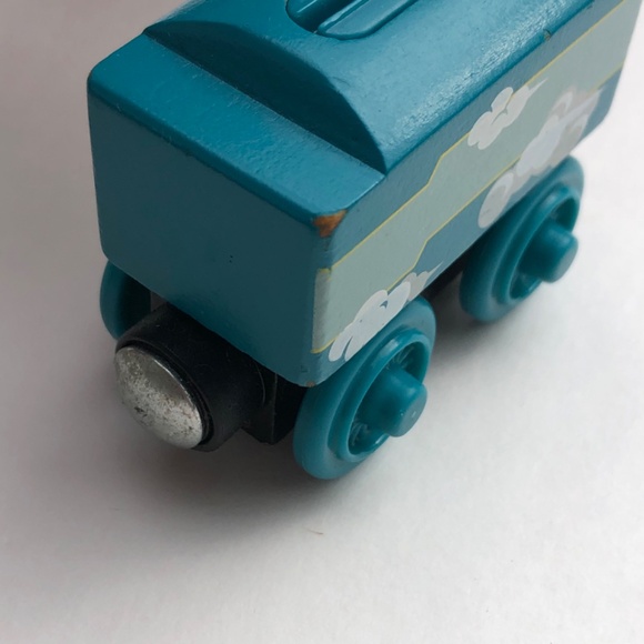 Thomas and Friends Wooden Railway Sodor Engine Wash Roll n’ Whistle Connor - Picture 16 of 16